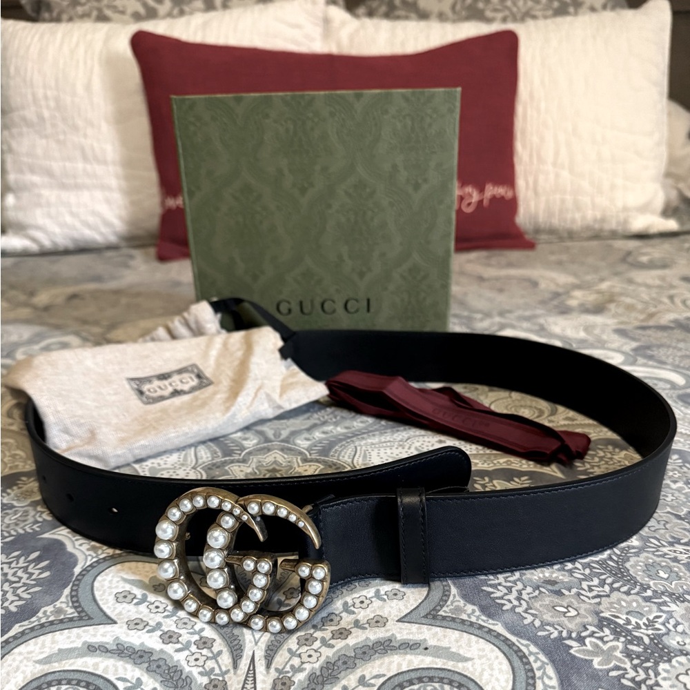 AUTHENTIC GUCCI GG MARMONT WIDE BELT WITH PEARLS
Size 90
